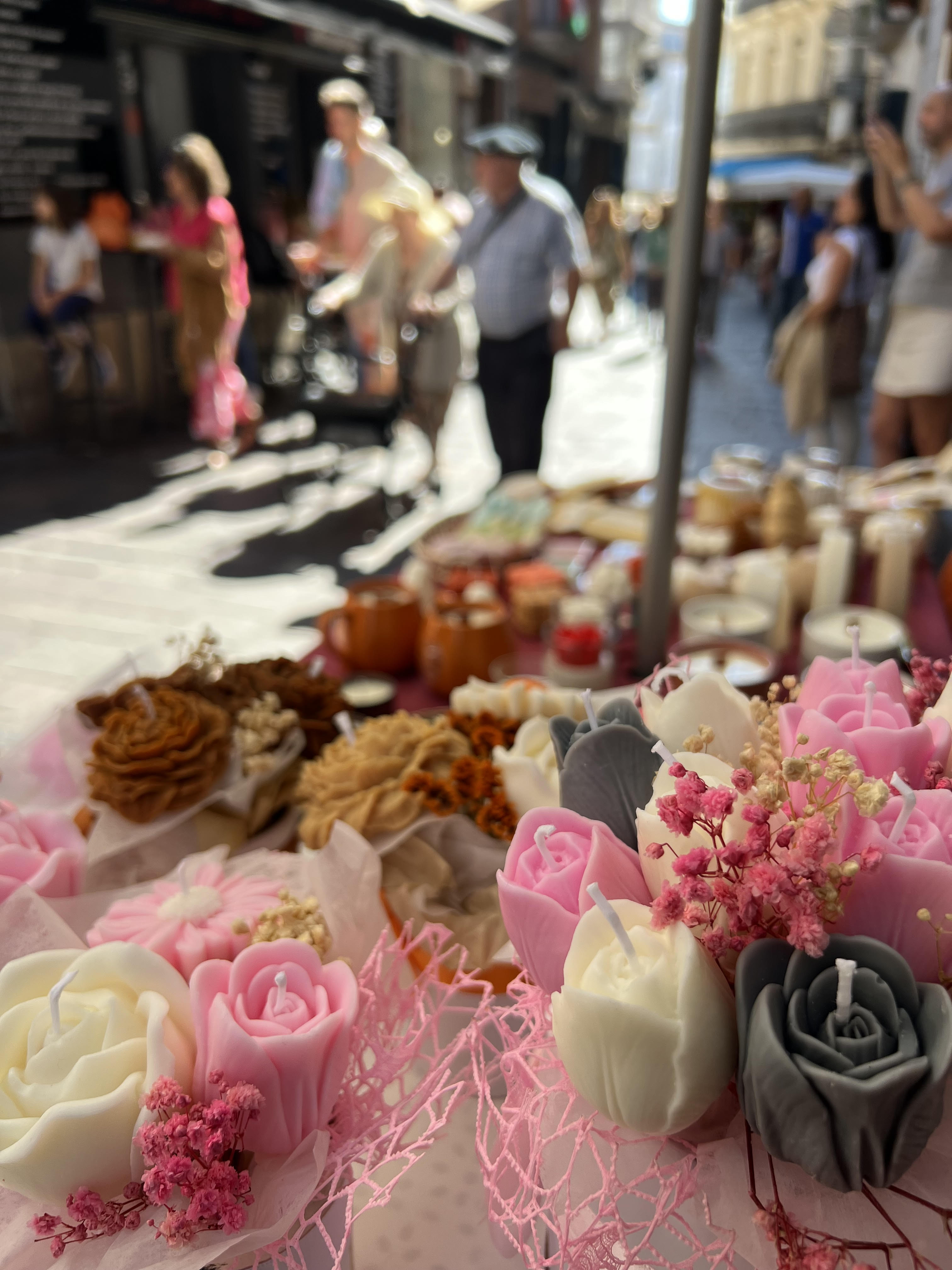 Nuestras velas artesanales en los mercados locales del País Vasco