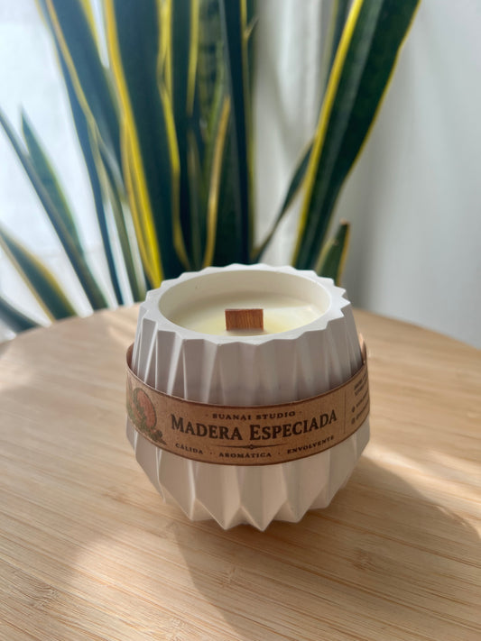 Vela artesanal Madera Especiada – 145 g de cera de soja