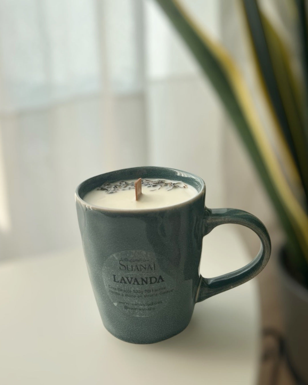 Vela Taza Lavanda - Cera de Soja y Mecha de Madera