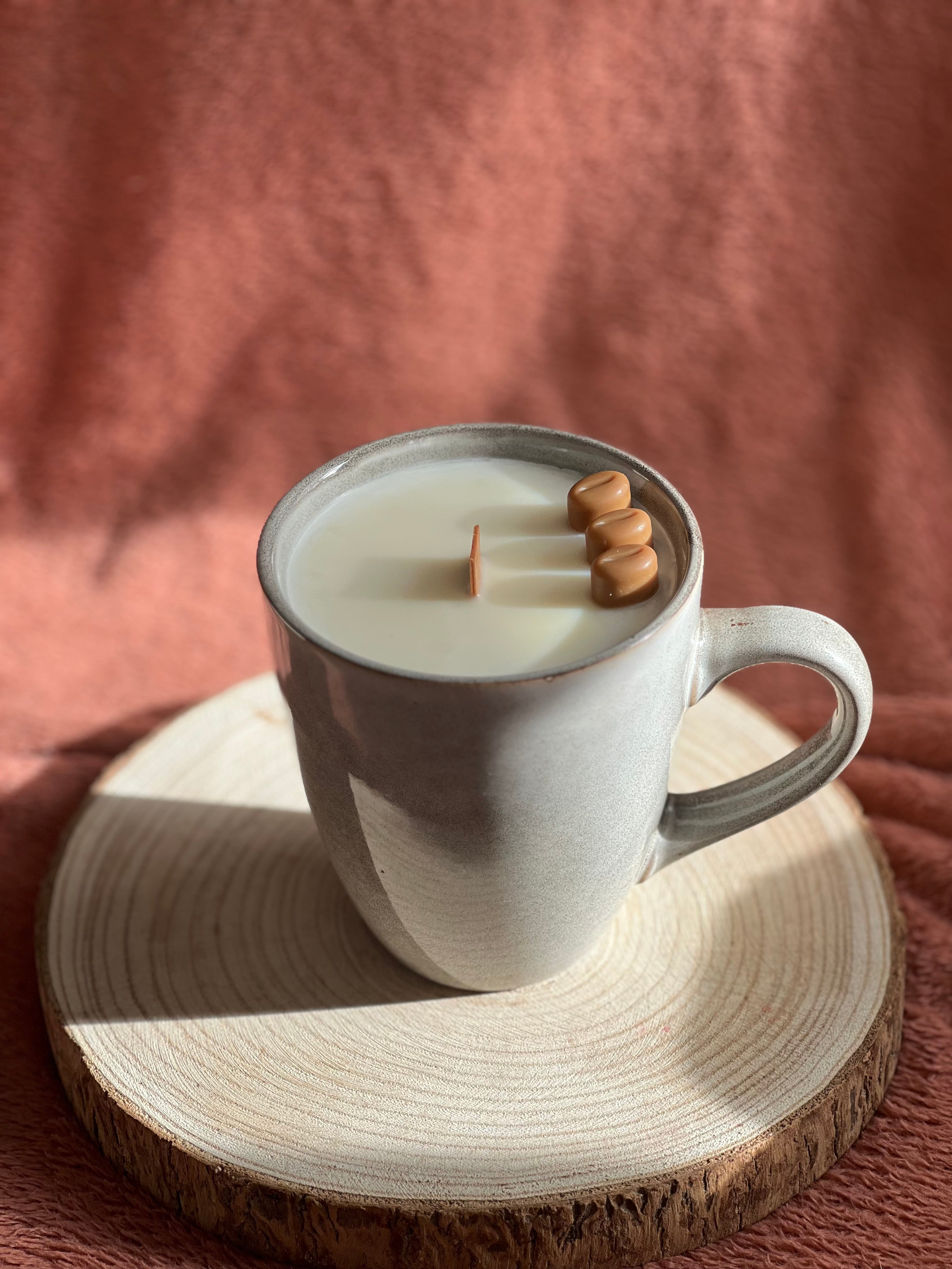 Vela Taza Café Tostado – Cera de Soja y Mecha de Madera